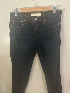 Gap Dark Wash Girlfriend Stretchy Jeans - Classic Straight Fit